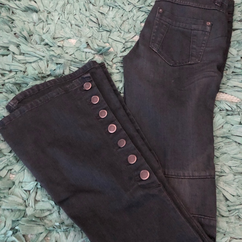 FREE PEOPLE SKYLAR FLARE SIDE BUTTON JEANS SIZE 25